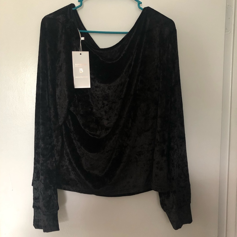 NWT Buffbunny Twilight pullover XL